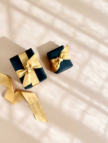 Black & Gold Gift Wrap
